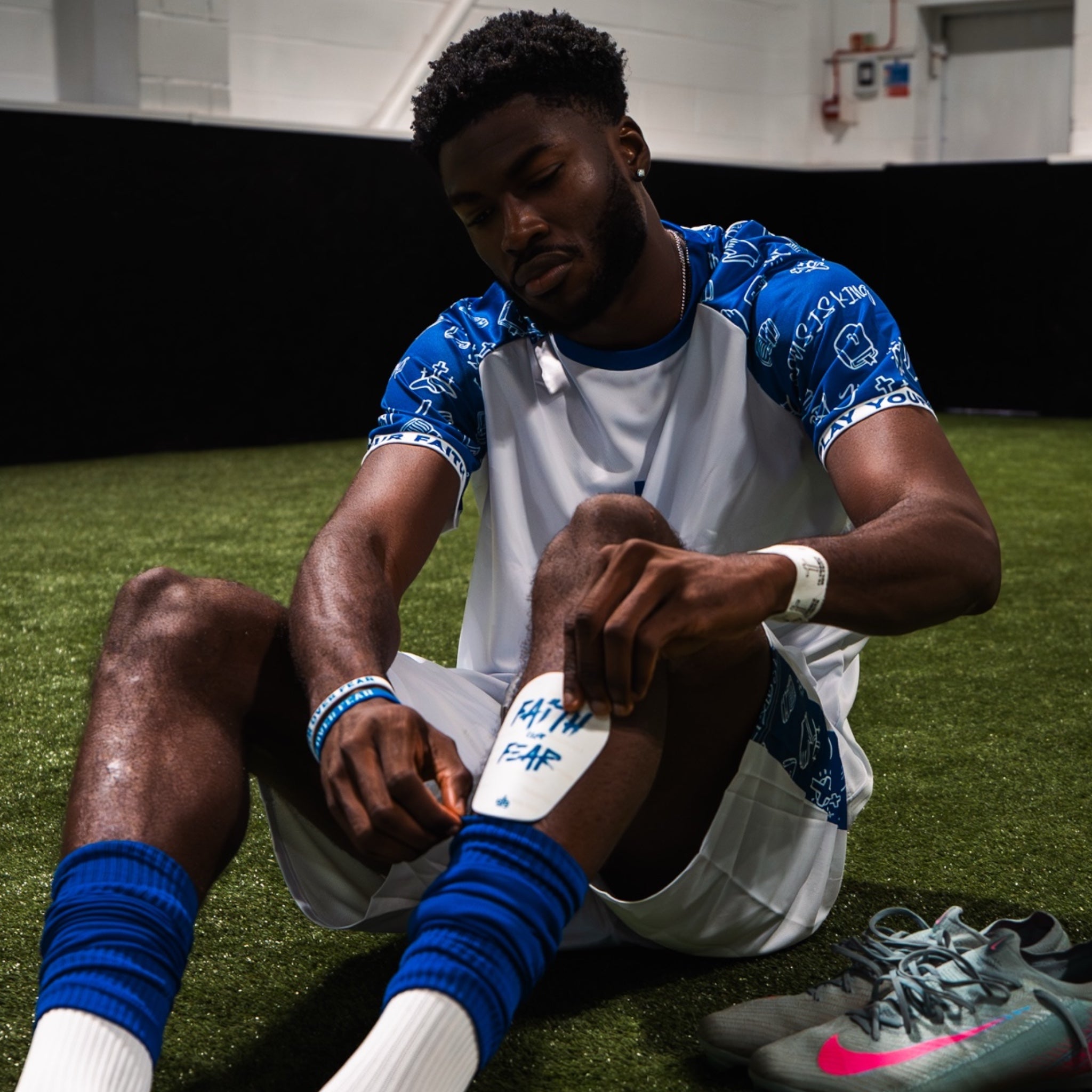 Faith over Fear Shin Pads White/Blue